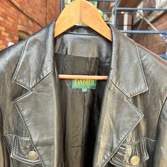 Made in Canada Danier Leather Jacket - Picture 4 of 9